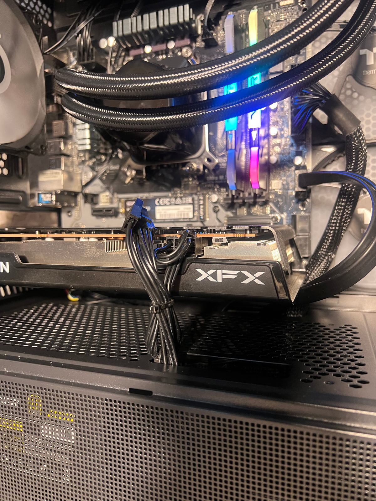 RX 7600 PC: Ryzen 7 3700X Gaming PC – RX 7600 8GB, 16GB RAM, 512GB SSD